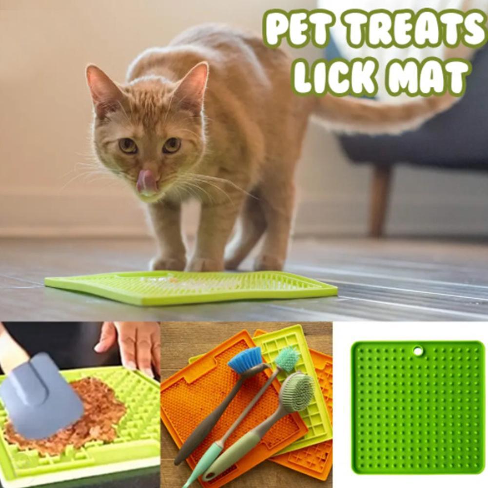 Silicone Pet Lick Mat for Dogs and Cats